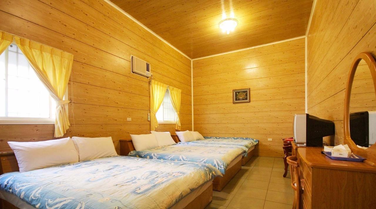 Bed and Breakfast Sun Moon Lake Wild Flower Yuchi Exterior foto